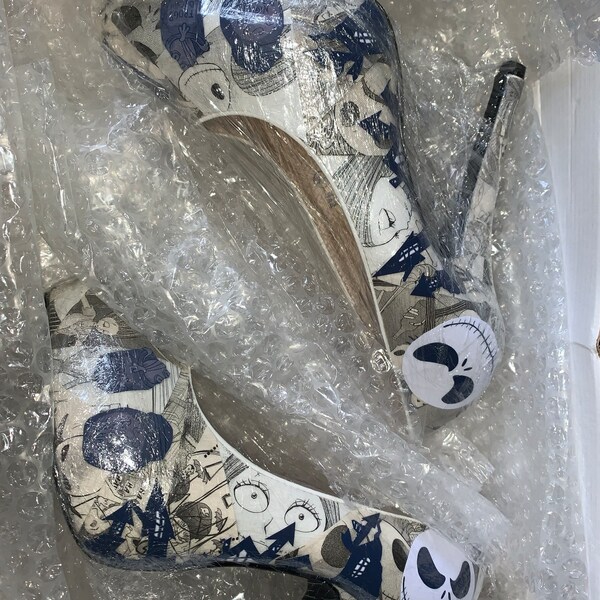 Customer photo by Caroline of their handmade shoes